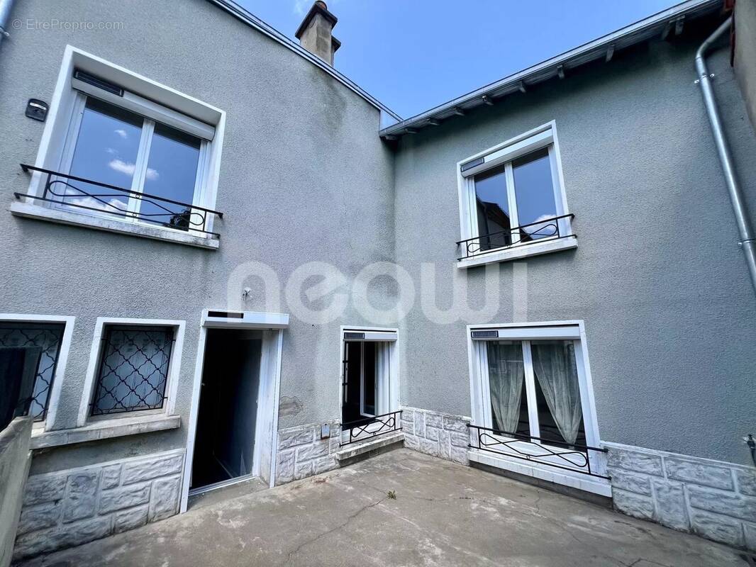 Maison à GANNAT