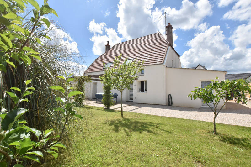Maison à AISEREY