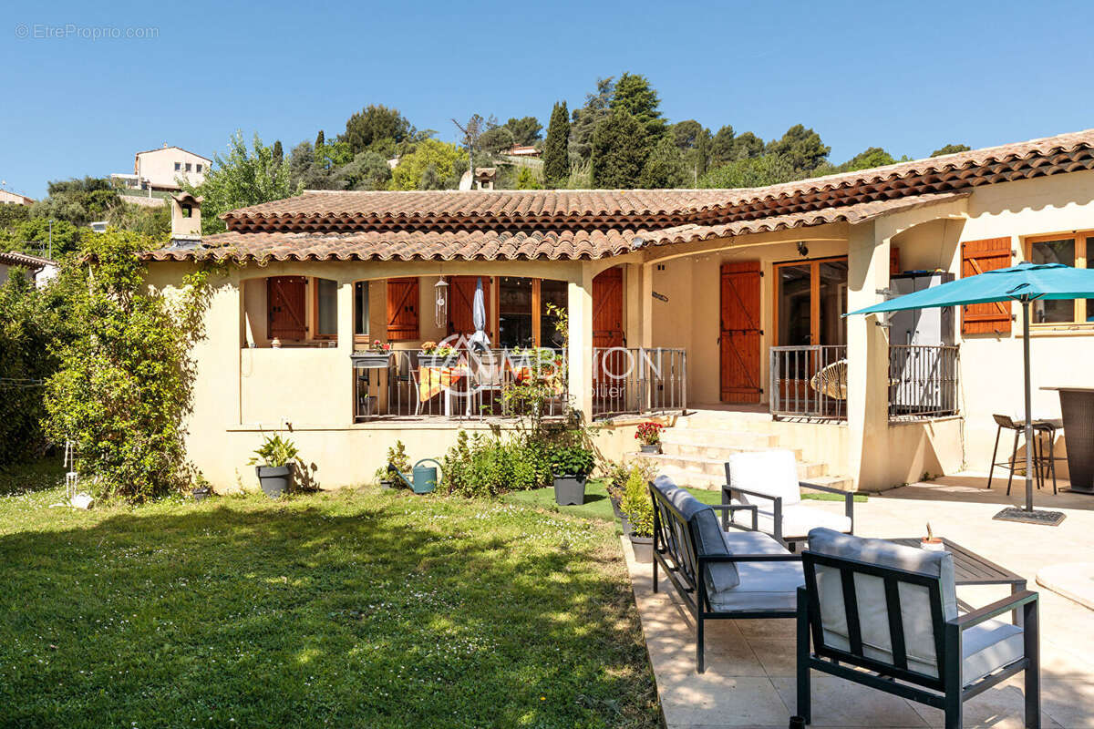 Maison à PEGOMAS