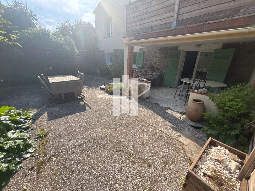 Appartement à SAINT-RAPHAEL