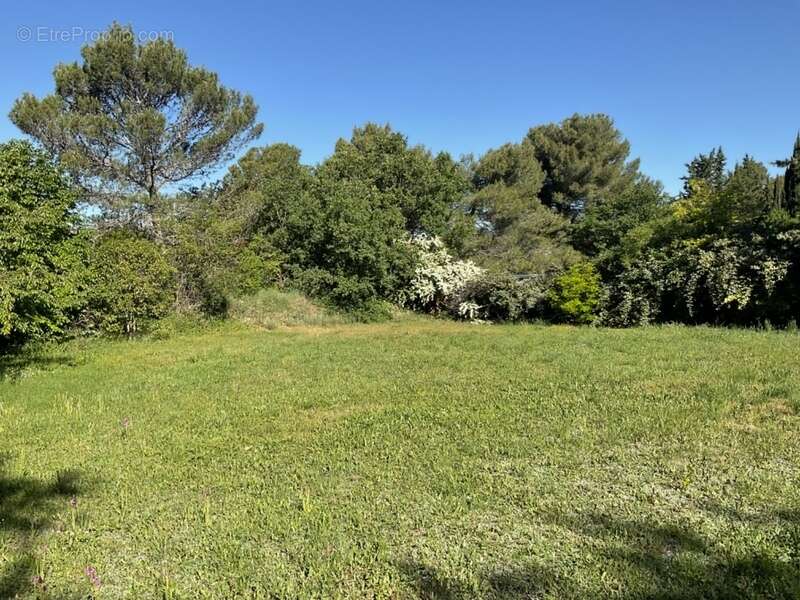 Terrain à AIX-EN-PROVENCE