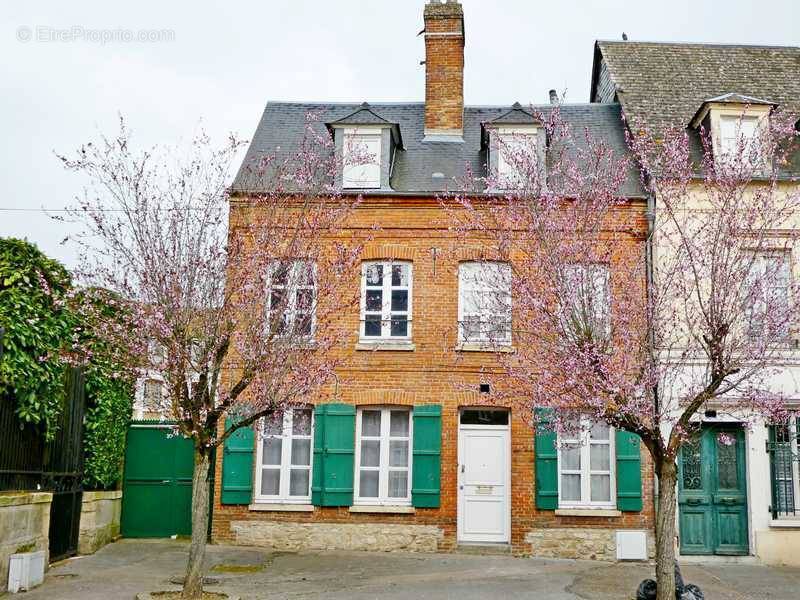 Maison à GOURNAY-EN-BRAY
