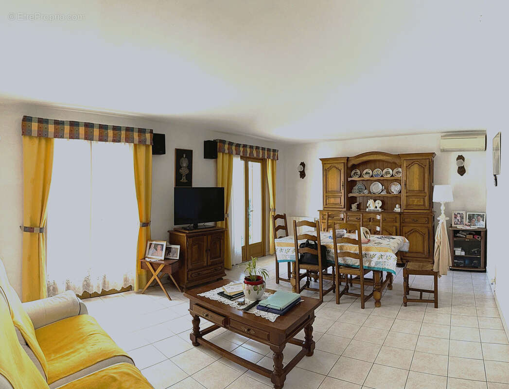 Maison à BOLLENE