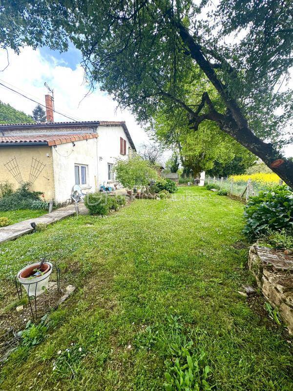 Maison à TAIZE-AIZIE