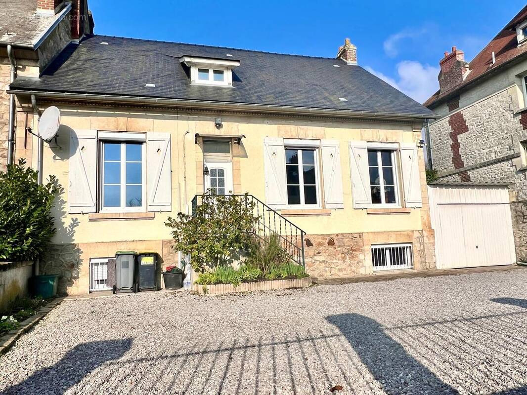 Photo 1 - Maison à VILLERS-COTTERETS
