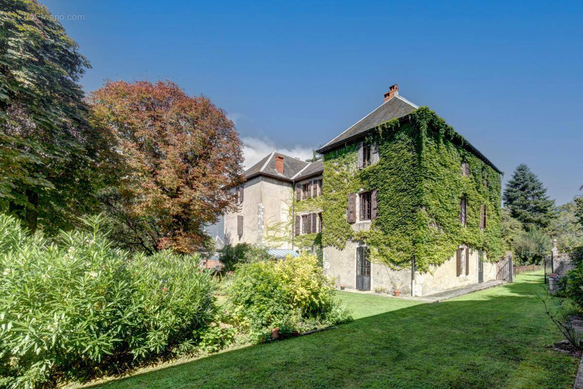 Autre à AIX-LES-BAINS