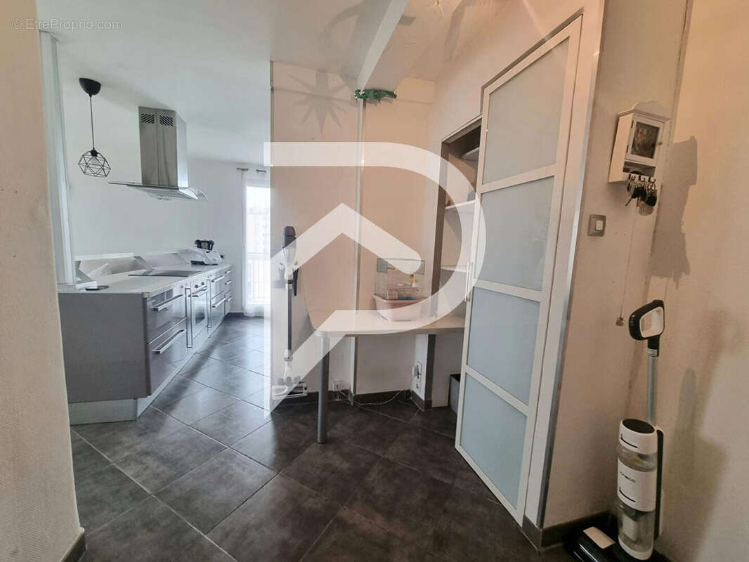 Appartement à PORT-DE-BOUC