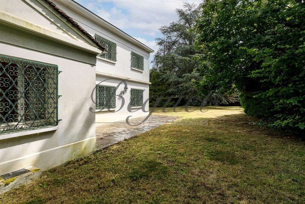 Maison à VAUCRESSON