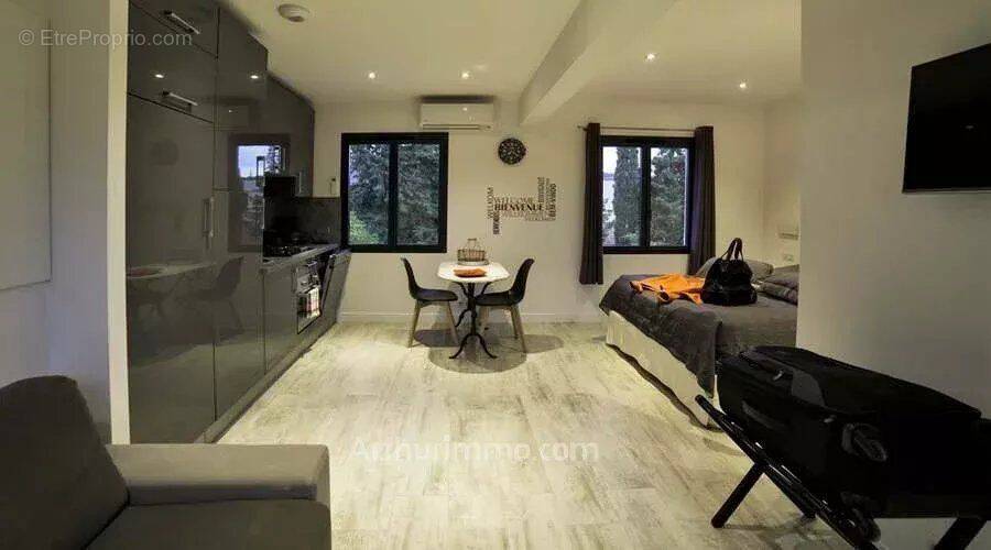 Appartement à MOUANS-SARTOUX