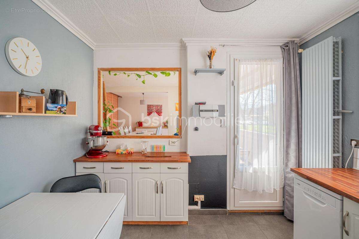 Appartement à LE PONT-DE-CLAIX