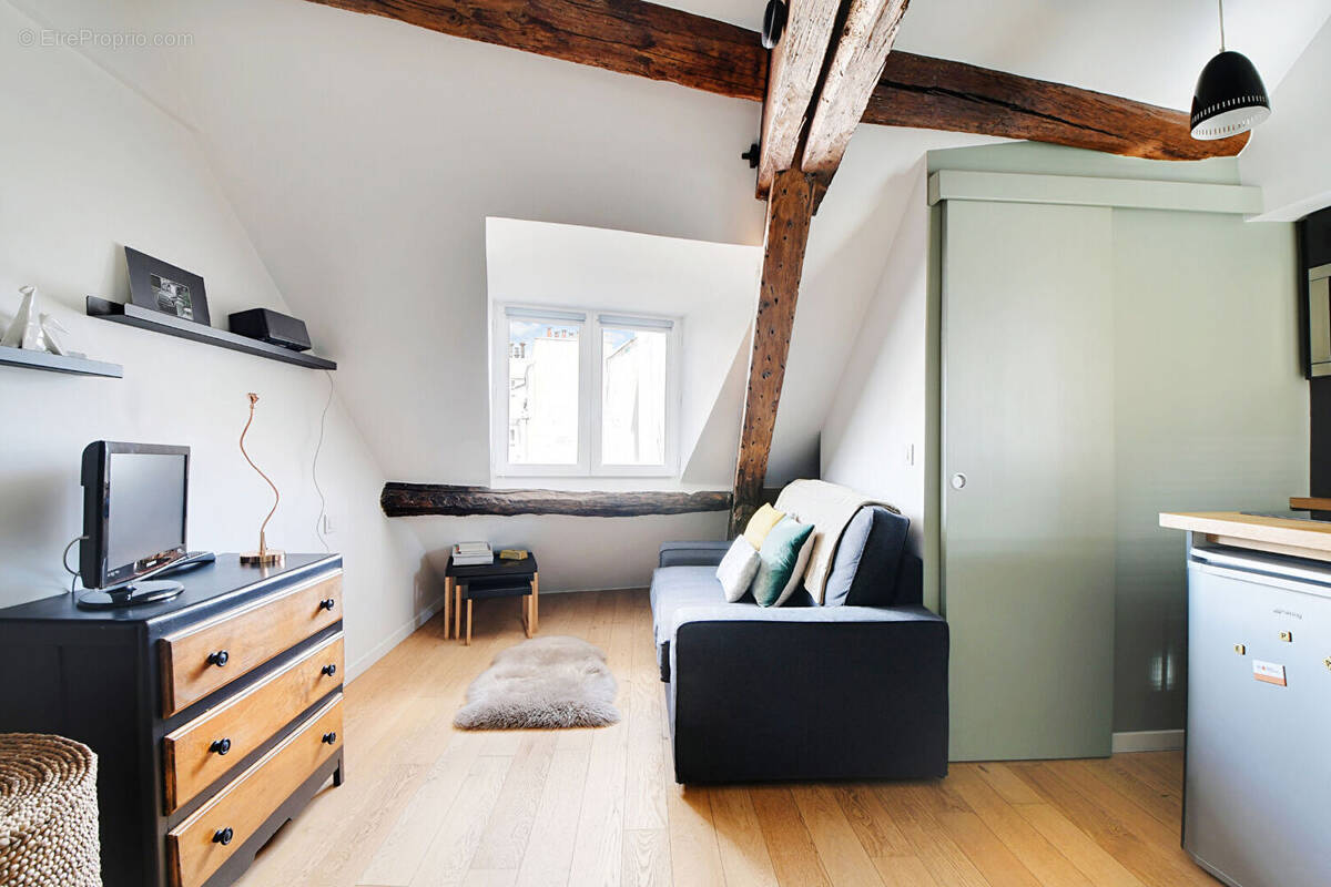 Appartement à PARIS-10E
