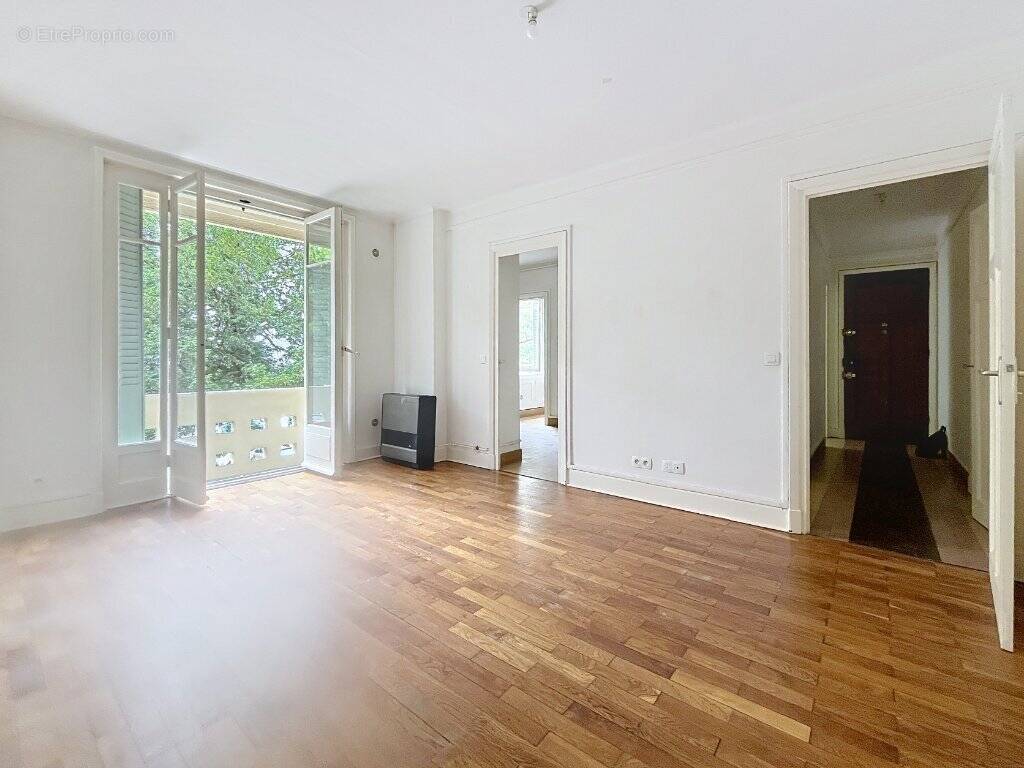 Appartement à LYON-9E