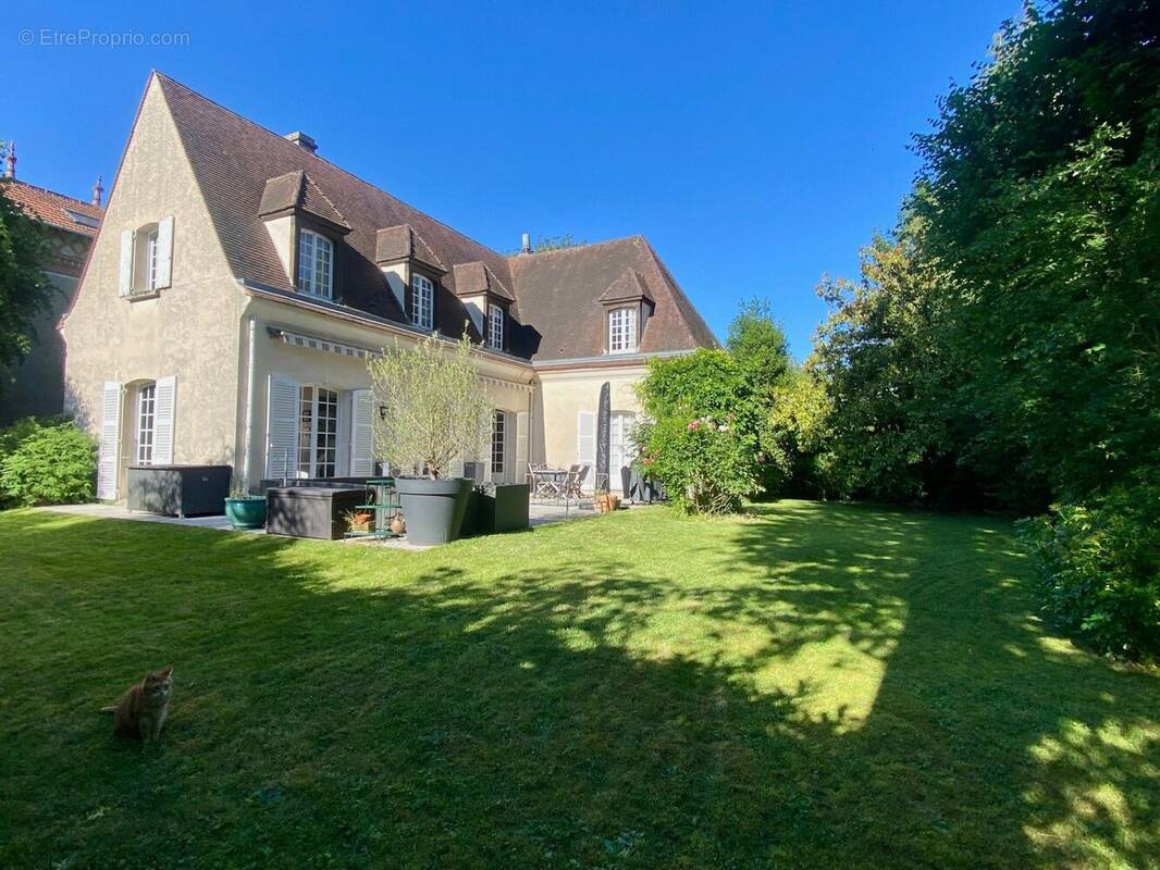 Maison à VAUCRESSON