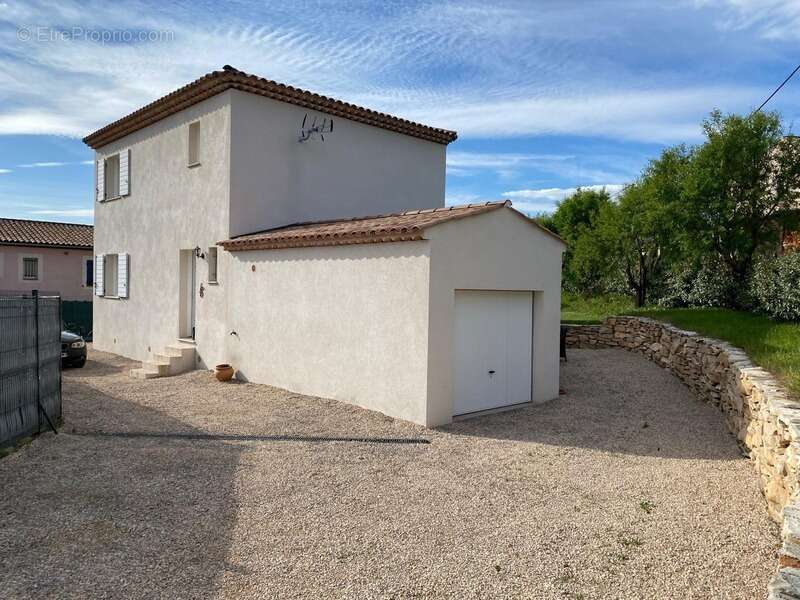 Maison à GINASSERVIS