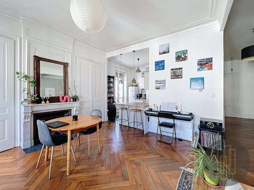 Appartement à LYON-7E