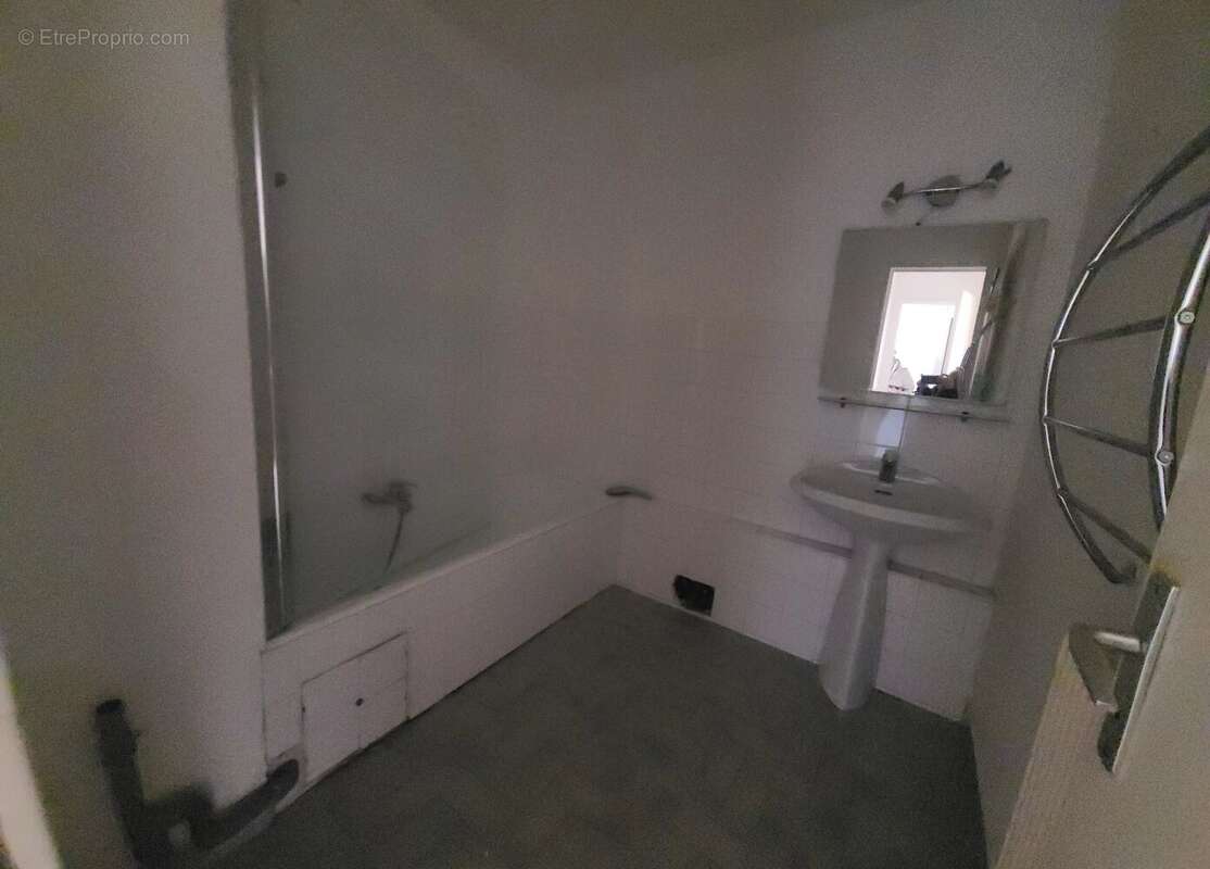 Appartement à VALLAURIS