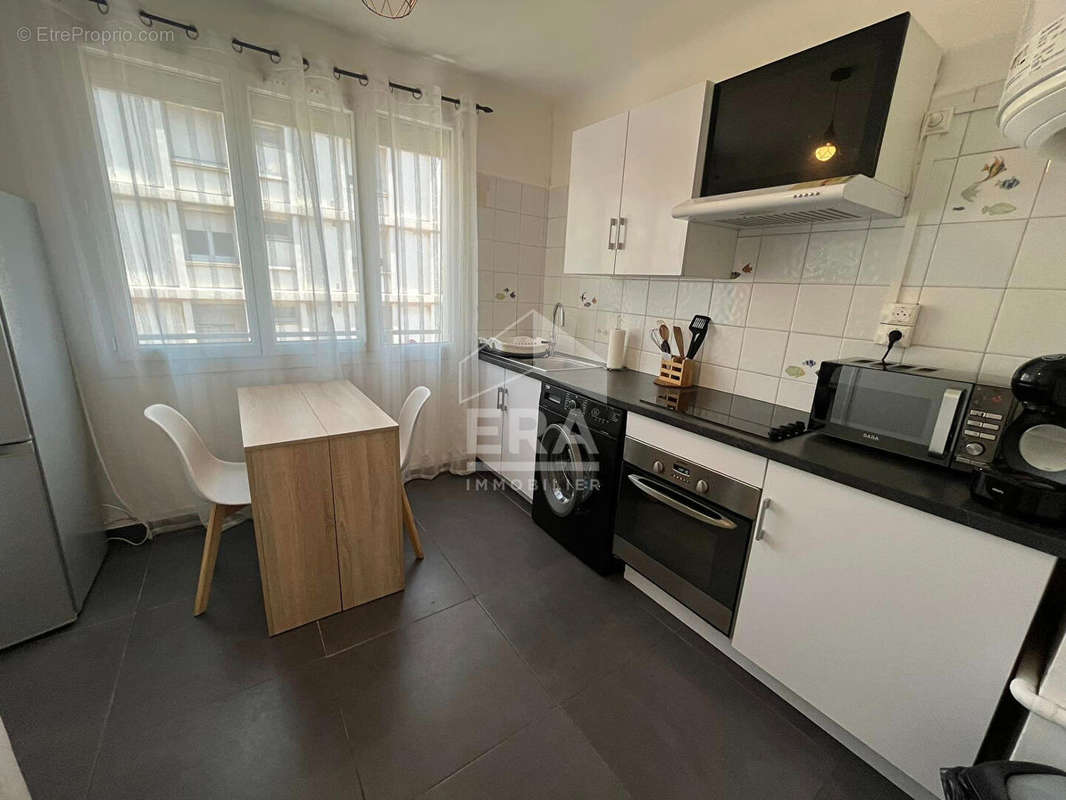 Appartement à PORT-DE-BOUC
