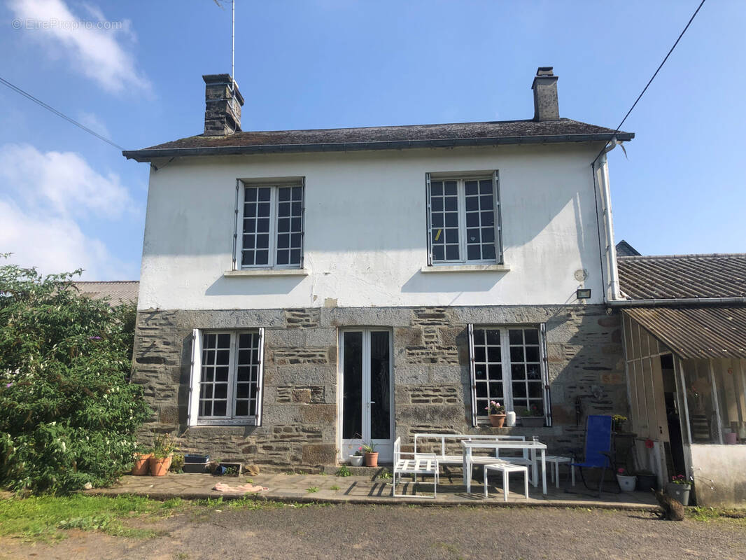 Maison à SOURDEVAL