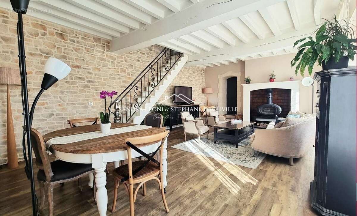Maison à SAINT-PIAT
