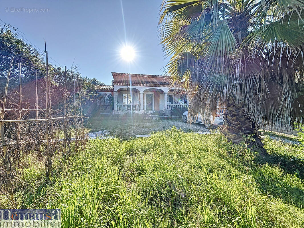 Maison à MILHAUD