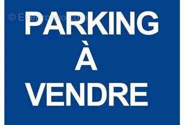 Parking à SAINT-LAURENT-DU-VAR
