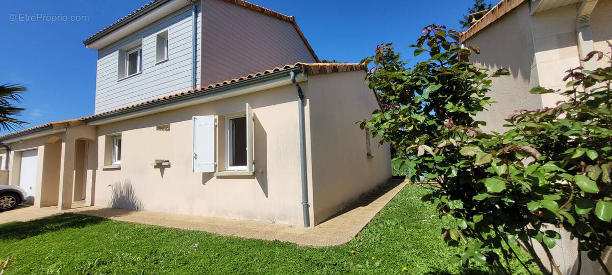 Maison à BUXEROLLES