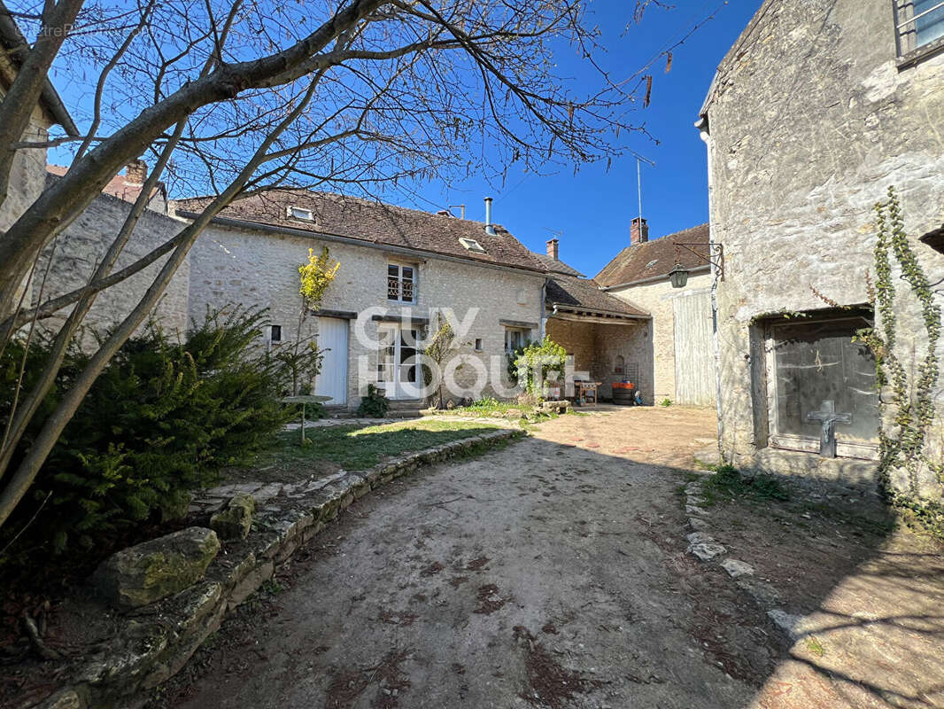 Maison à MALESHERBES