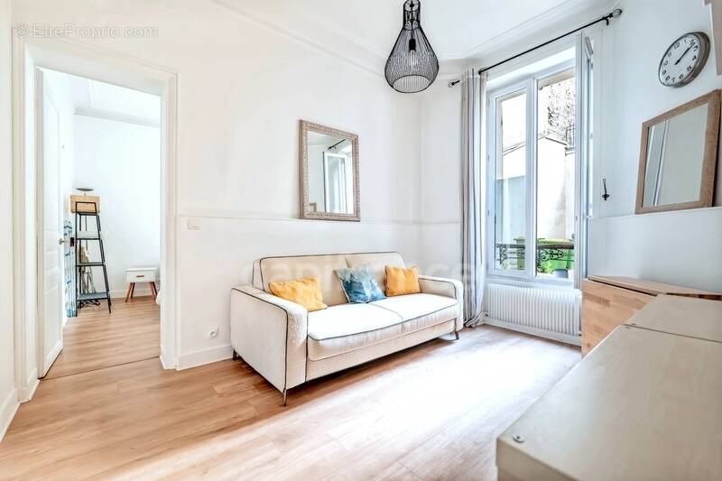 Appartement à PARIS-8E
