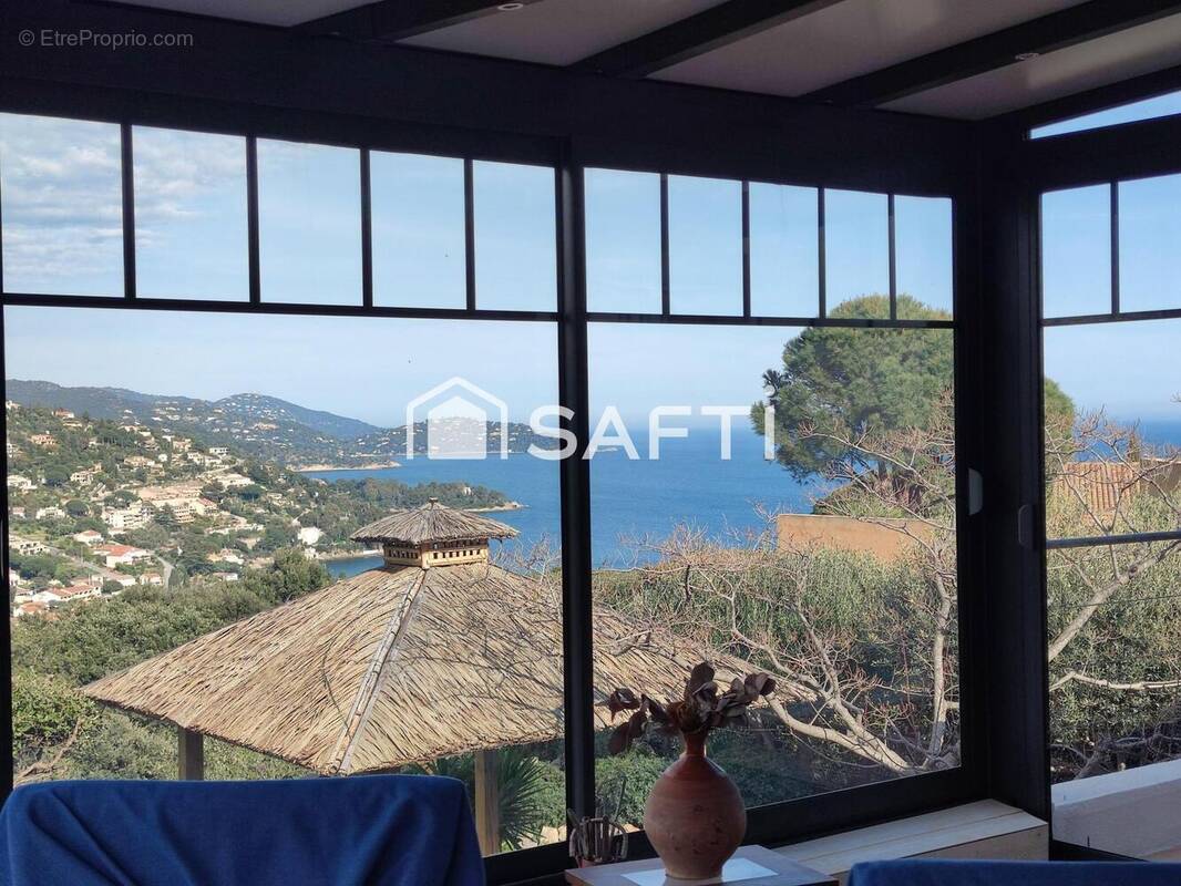 Photo 1 - Maison à LE LAVANDOU