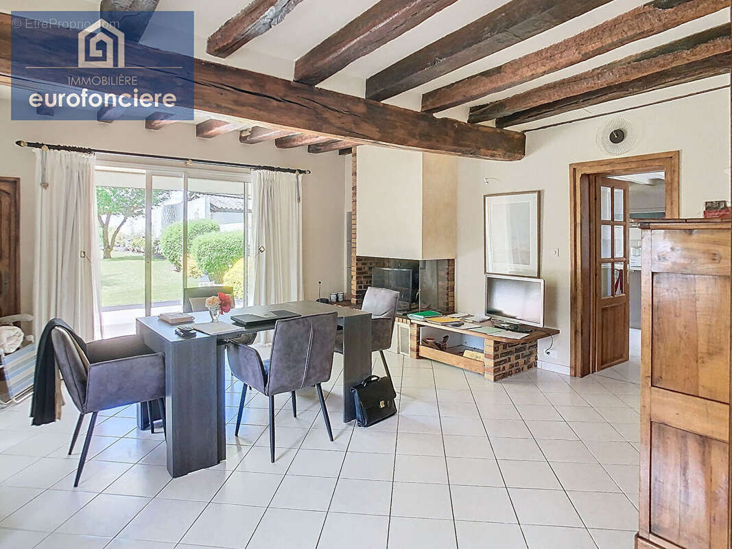 Maison à AIX-EN-OTHE