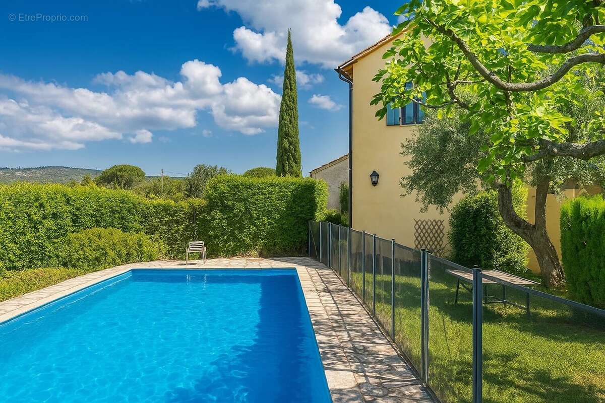 Maison à LE CASTELLET