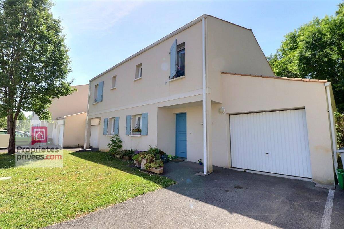 Maison à TONNAY-CHARENTE