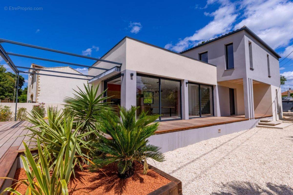 Maison à AIGUES-VIVES