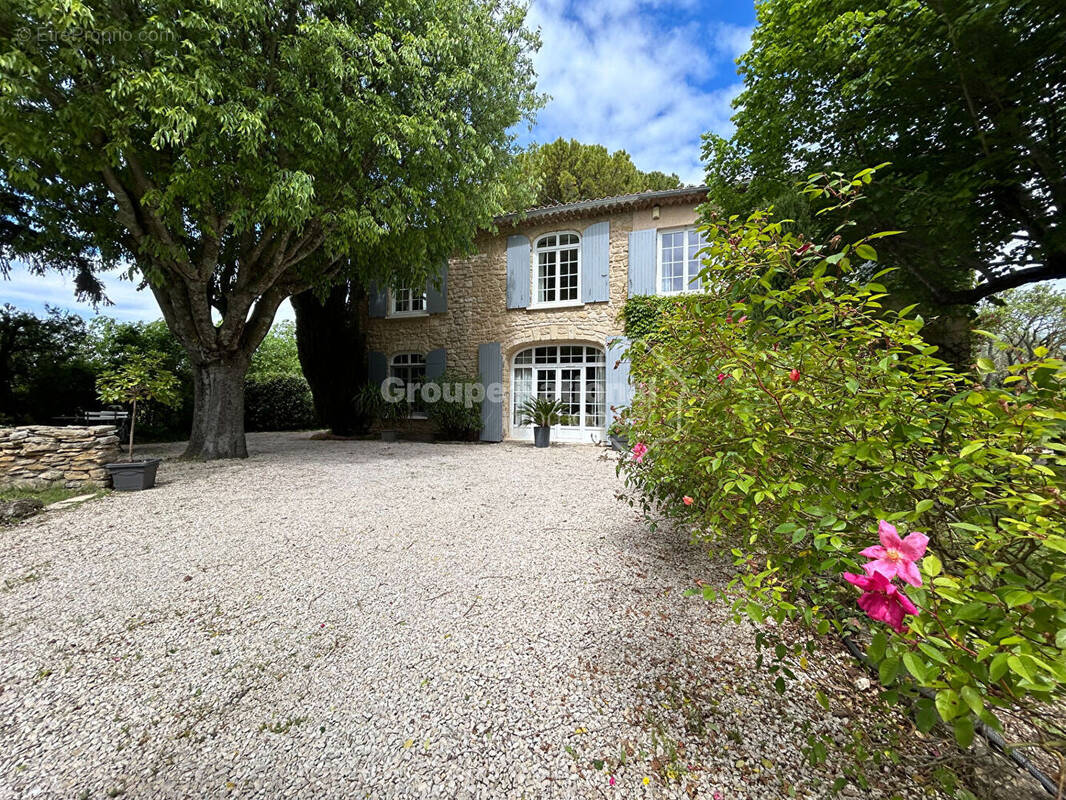 Maison à MONTEUX