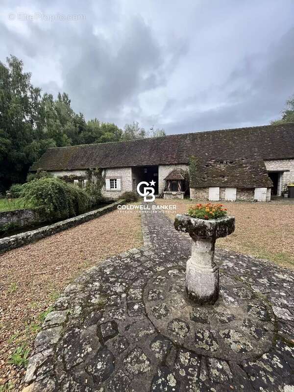 Maison à FERRIERES-EN-GATINAIS