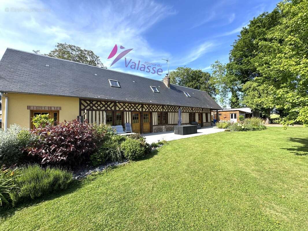 Maison à BEUZEVILLE-LA-GRENIER