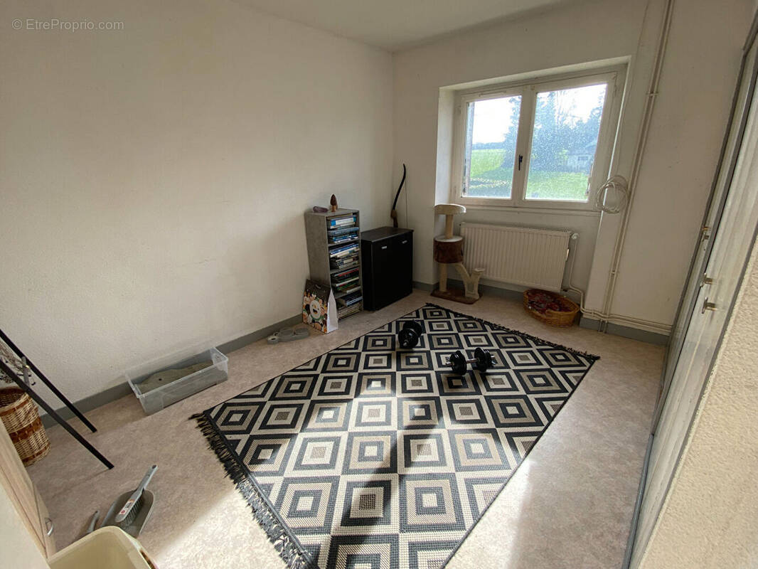 Appartement à POLIGNY