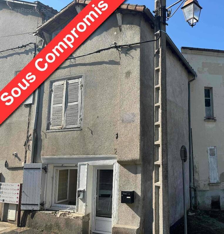   - Maison à THOUARS