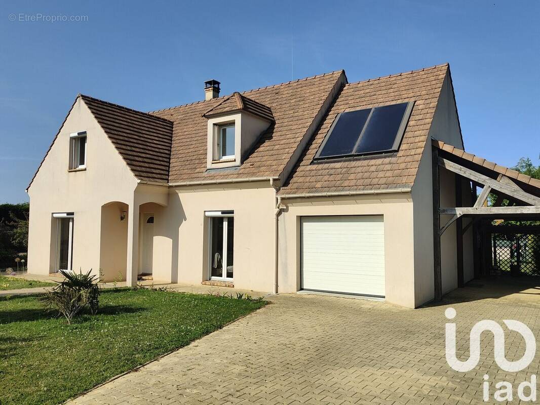 Photo 1 - Maison à SAINT-ARNOULT-EN-YVELINES