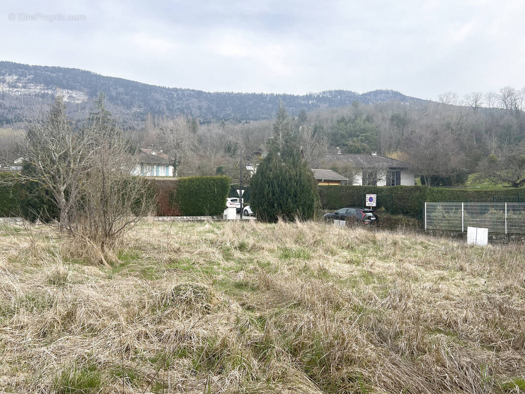 Terrain à ARCHAMPS