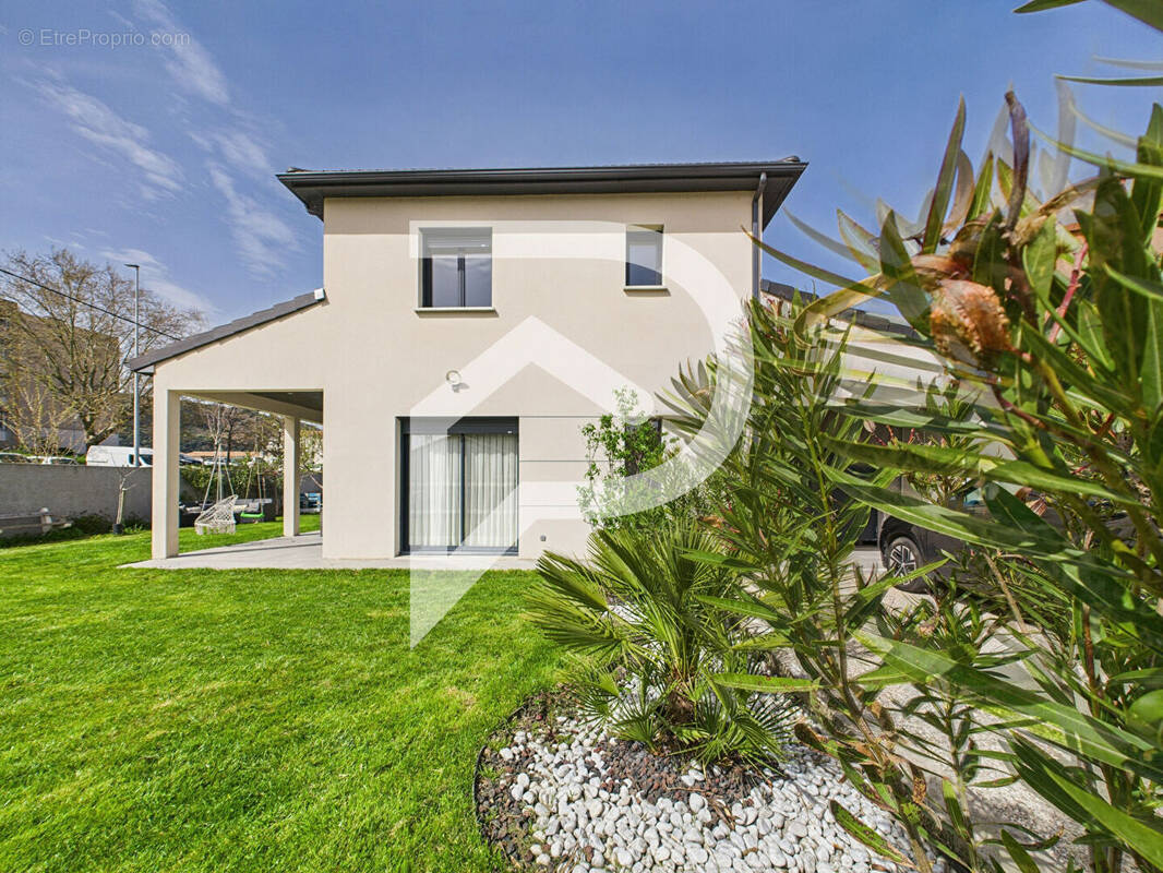 Maison à TOURNON-SUR-RHONE