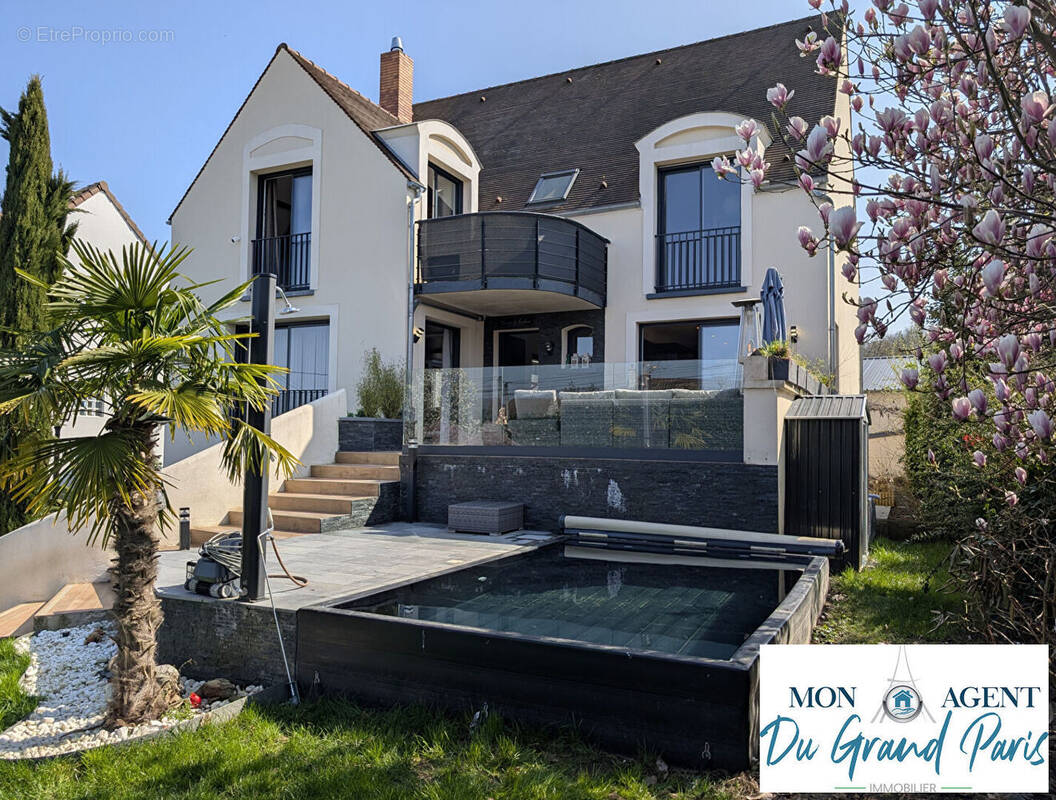 Maison à BIEVRES
