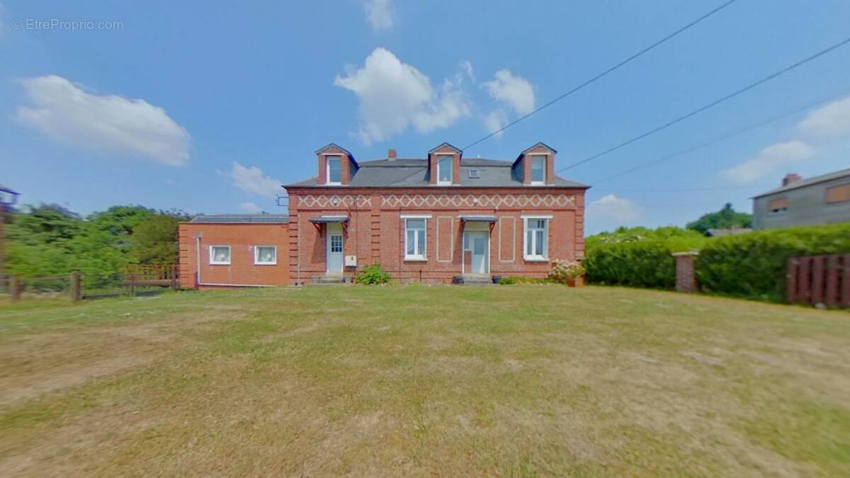 Maison à MIRAUMONT