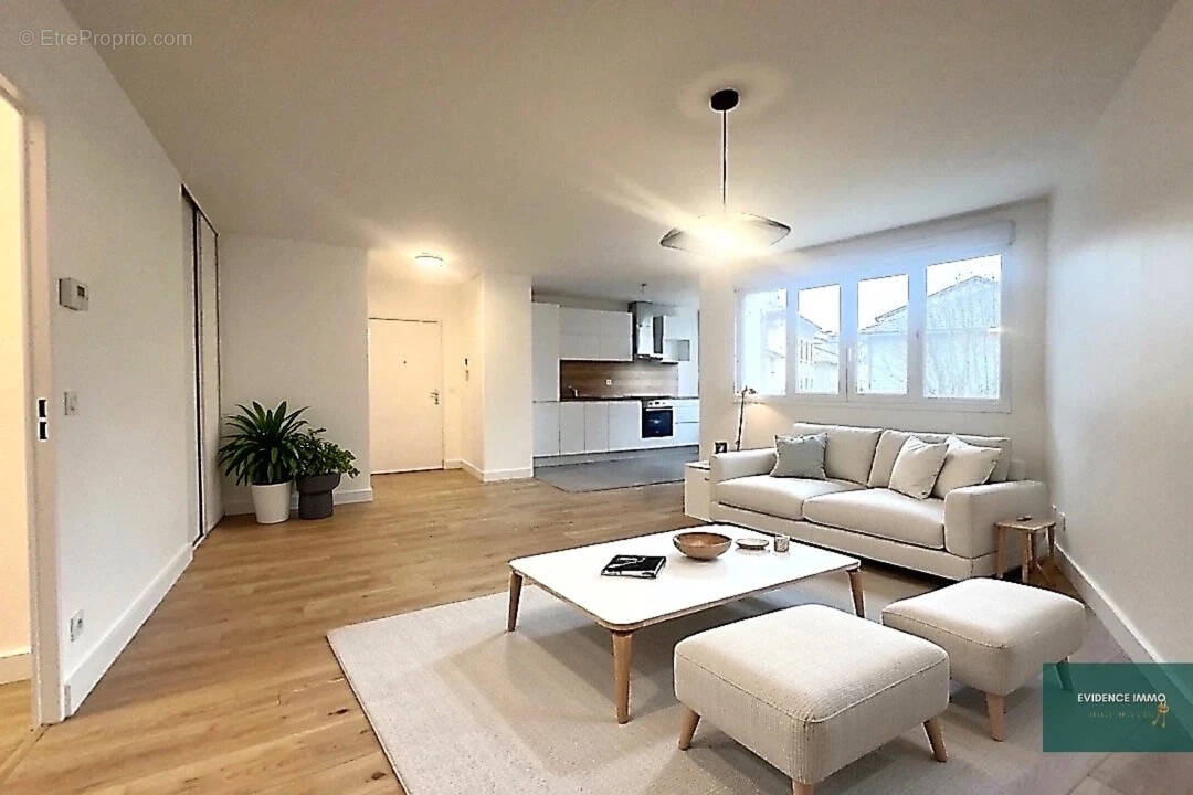 Appartement à BOURGOIN-JALLIEU