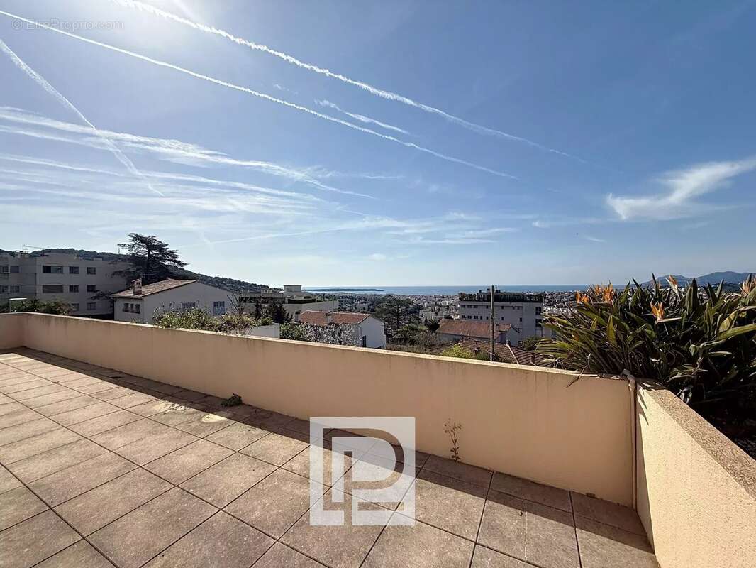 Appartement à LE CANNET
