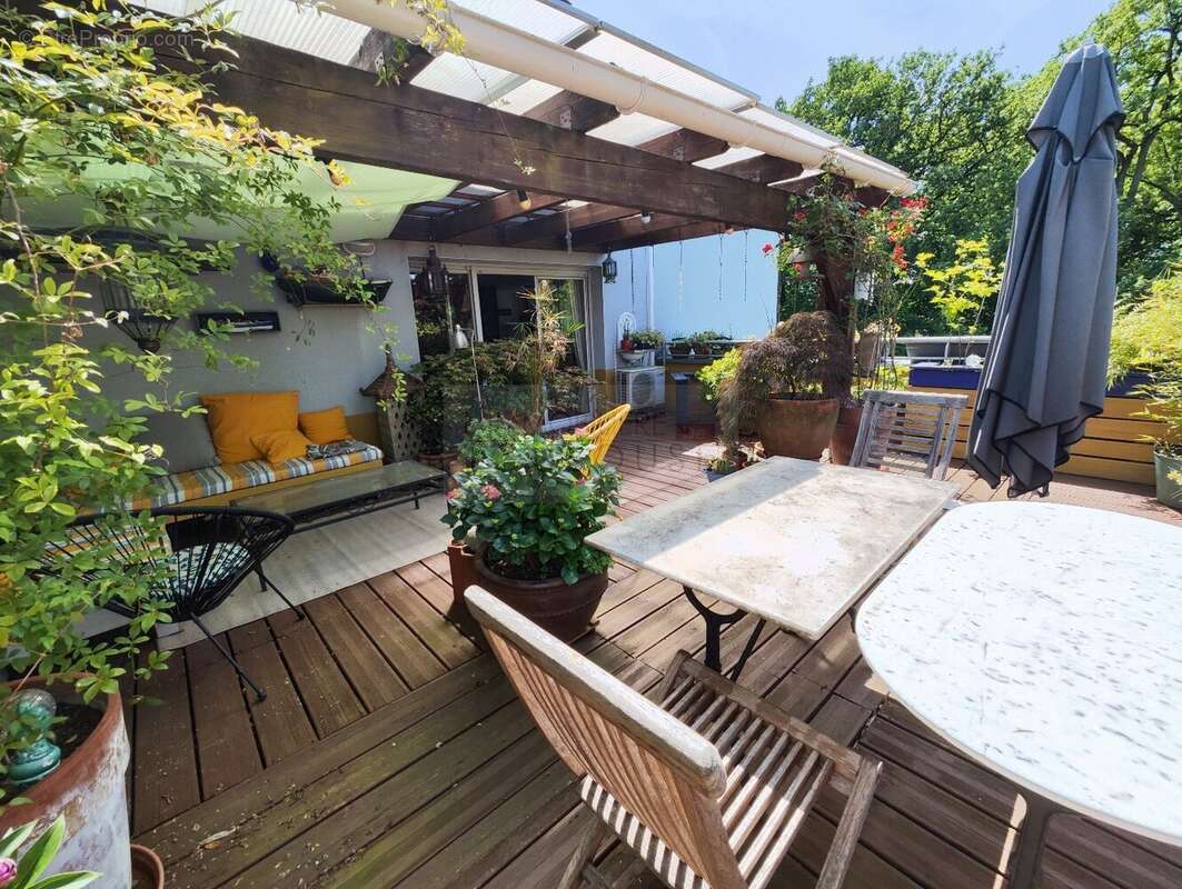 Appartement à FONBEAUZARD