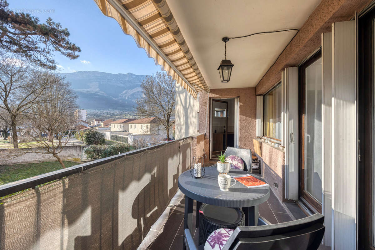 Appartement à LE PONT-DE-CLAIX