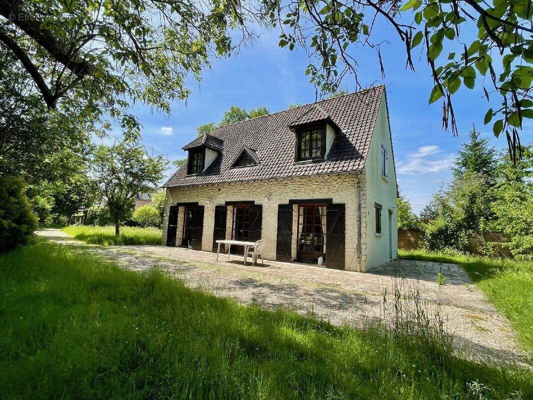 Maison à MILLY-LA-FORET