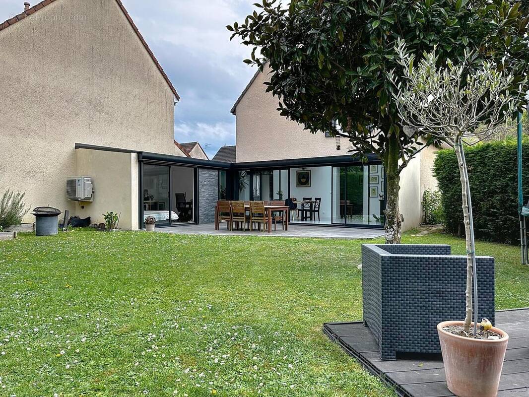 Photo 1 - Maison à OZOIR-LA-FERRIERE