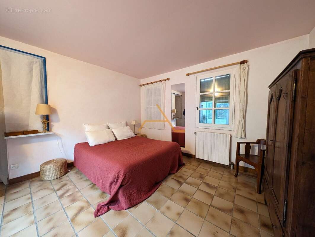 Maison à LE POET-LAVAL